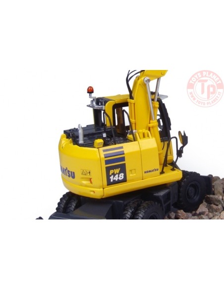 Komatsu PW148-10 CB UH 8100 UNIVERSAL HOBBIES