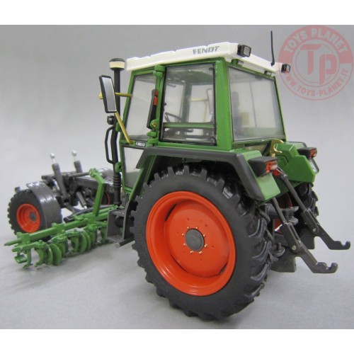 Fendt 360 GT con coltivatore WEISE TOYS 1011 WEISE-TOYS