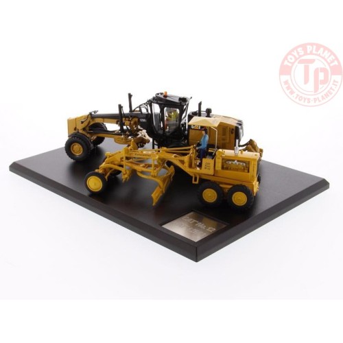 Motor Grader Evolution Series Cat No. 12 & Cat 12M3 DIECAST MASTERS 85560 DIECAST MASTERS