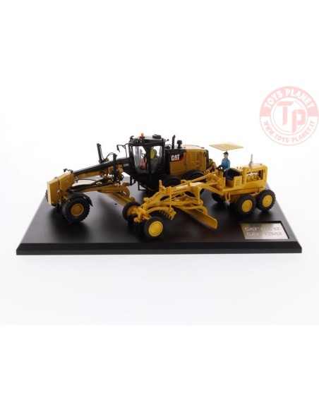 Motor Grader Evolution Series Cat No. 12 & Cat 12M3 DIECAST MASTERS 85560 DIECAST MASTERS
