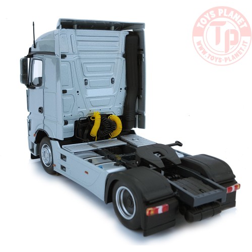 Mercedes-Benz Actros Streamspace 4x2 silver MARGE MODELS 1907-03 MARGE MODELS