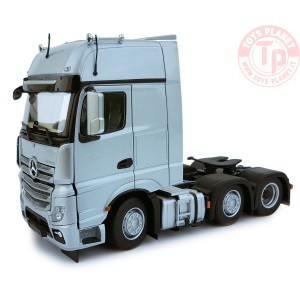 Mercedes Benz Actros Gigaspace 6x2 silver MARGE MODELS 1912-03 MARGE MODELS
