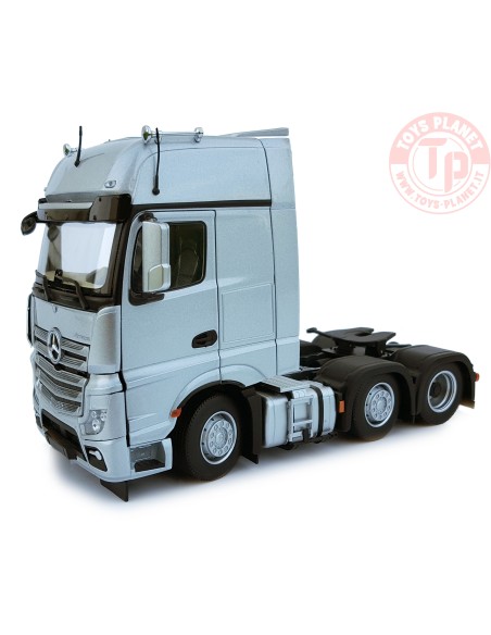 Mercedes Benz Actros Gigaspace 6x2 silver MARGE MODELS 1912-03 MARGE MODELS