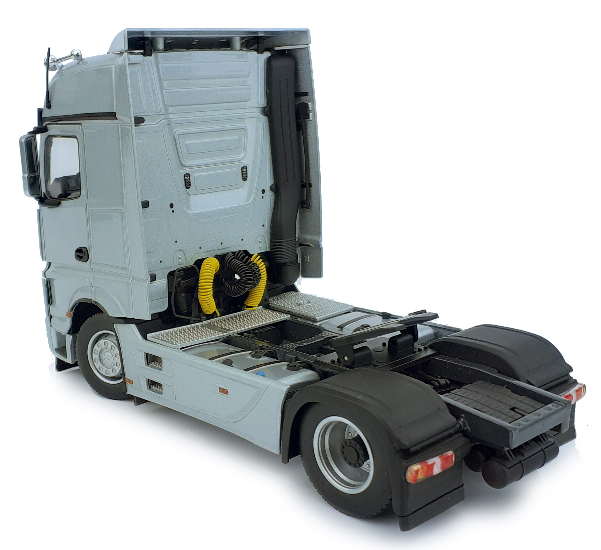 MARGE MODELS 1/32 Camion Mercedes Actros Bigspace + Porte-engins Nooteboom DEUTZ