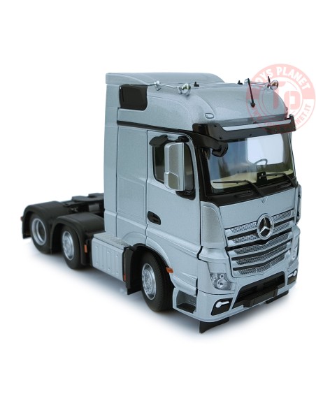 Mercedes-Benz Actros Bigspace 6x2 silver MARGE MODELS 1910-03 MARGE MODELS