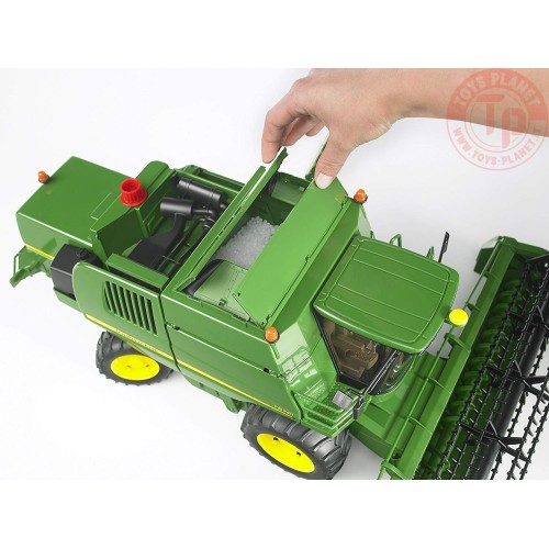 Mietitrebbia John Deere T670i Bruder 02132 BRUDER