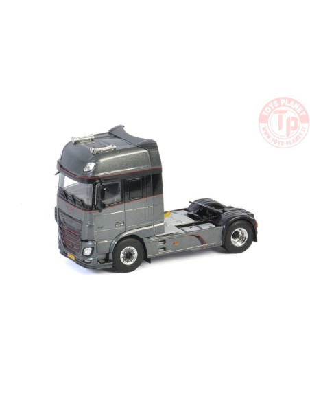 DAF XF SUPER SPACE CAB MY2017 4X2 - Premium Line WSI 04-2105 WSI MODELS