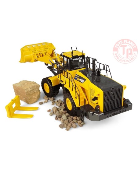 Komatsu WA600-8 Versione con benna e forca porta blocchi UH 8153 UNIVERSAL HOBBIES