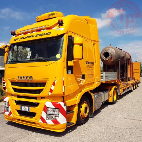 IVECO STRALIS 4X2 + Semirimorchio 3 assi con rampe - Società Trasporti Bergamo WSI 02-2675 WSI MODELS