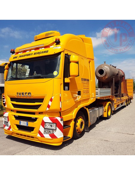 IVECO STRALIS 4X2 + Semirimorchio 3 assi con rampe - Società Trasporti Bergamo WSI 02-2675 WSI MODELS