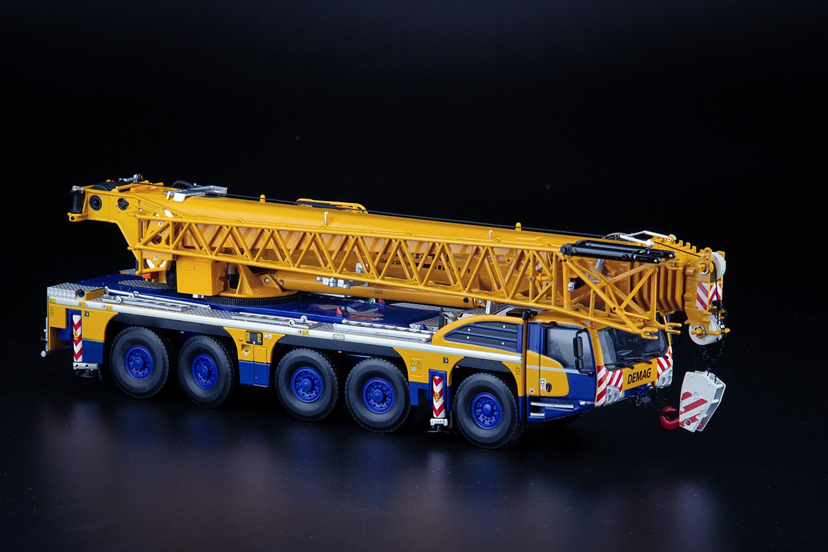 IMC 410209 1/50 Scale Mammoet - Demag Ac 250-5 Mobile Crane