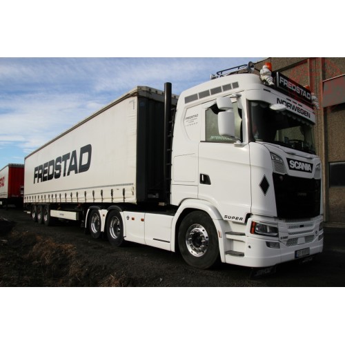 SCANIA S NORMAL CS20N 6X2 TAG AXLE CURTAINSIDE TRAILER - 3 AXLE Fredstad WSI 01-3501 WSI MODELS
