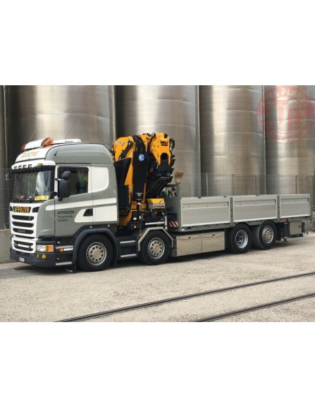 SCANIA R STREAMLINE HIGHLINE 8X4 RIGED I TRUCK I FLAT BED FASSI 1100 + JIB - Affolter WSI 01-3531 WSI MODELS