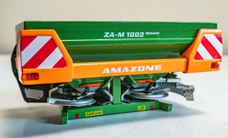 Miniature FENDT Farmer 2 Avec Remorque AMAZONE 300S - Échelle 1/32 - Universal Hobbies (UH6201) - Neuf