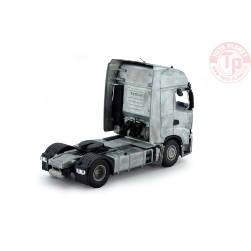 Iveco S-Way Magirus 4x2 tractor kit TEKNO 82213 TEKNO