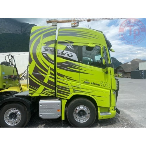 Volvo Globetrotter XL 8x4 met 3+5 assige Goldhofer dieplader- Kaeppeli TEKNO 82854 TEKNO
