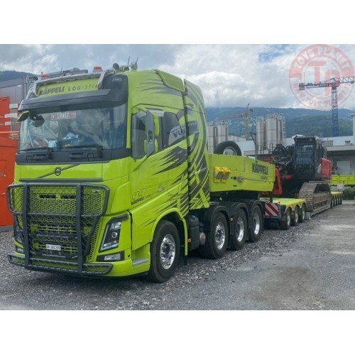 Volvo Globetrotter XL 8x4 met 3+5 assige Goldhofer dieplader- Kaeppeli TEKNO 82854 TEKNO