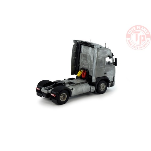 Volvo FH01 Globetrotter 4x2 tractor kit TEKNO 83170 TEKNO