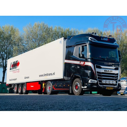 DAF XG+ 4X2 REEFER TRAILER - 3 AXLE LIMI TRANS WSI 01-3827 WSI MODELS