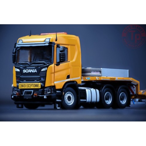 SCANIA XT 6X4 WITH NOOTEBOOM MCOS 3-AXLE SEMI LOW LOADER WITH RAMPS IMC MODELS 33-0188 IMC MODELS