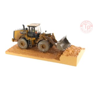 Cat 966M Weathered Wheel Loader DM 85703 DIECAST MASTERS