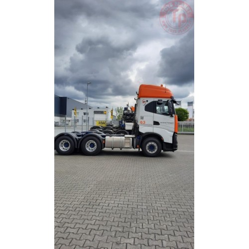 Iveco S-way 6x4 con semirimorchio ribassato a 4 assi - Universal TEKNO 81237 TEKNO