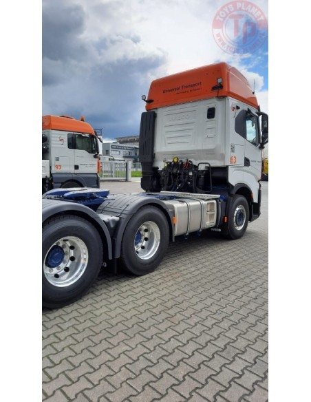 Iveco S-way 6x4 con semirimorchio ribassato a 4 assi - Universal TEKNO 81237 TEKNO Iveco S-way 6x4 con semirimorchio ribassato a 4 assi - Universal TEKNO 81237 TEKNO