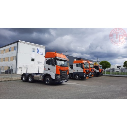 Iveco S-way 6x4 con semirimorchio ribassato a 4 assi - Universal TEKNO 81237 TEKNO