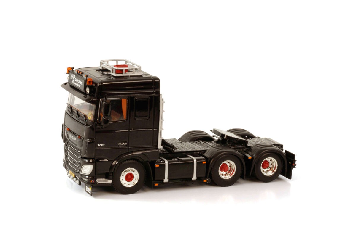 WSI 01-3391 DAF XF SPACE CAB MY2017 6X2 TAG AXLE - Wesley Romme 112