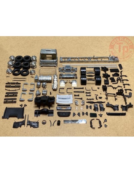 DAF CF day cab multi chassis 6x4 kit TEKNO 81371 TEKNO