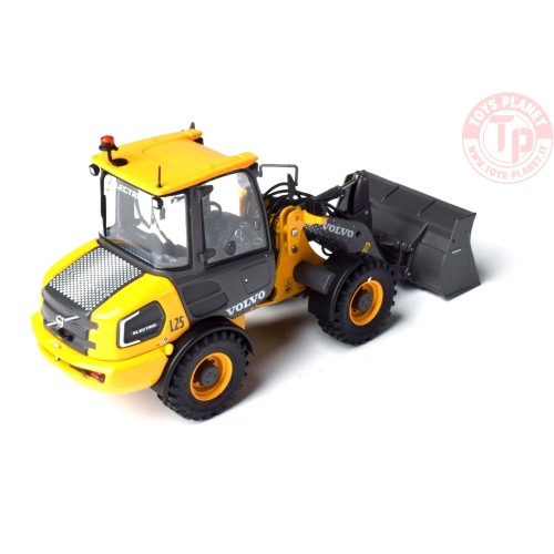 Volvo L25 Compact Wheel Loader Electric AT3200164 AT COLLECTIONS