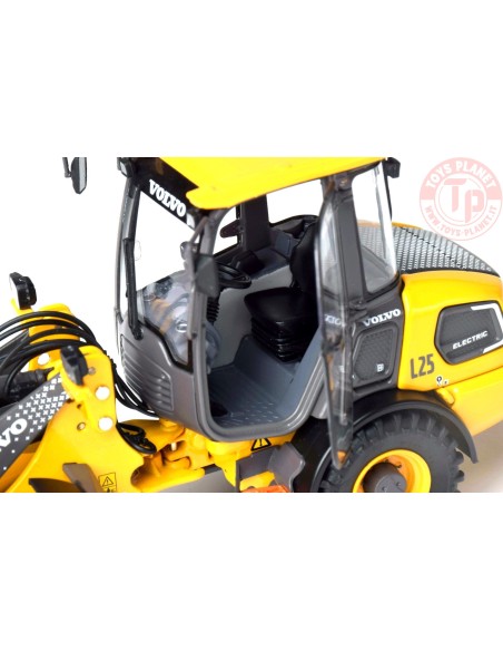 Volvo L25 Compact Wheel Loader Electric AT3200164 AT COLLECTIONS