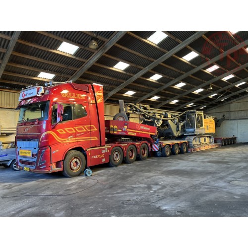 VOLVO FH5 GLOBETROTTER XL 8X4 LOWLOADER - 5 AXLE + DOLLY 3 - AXLE VALLEM WSI 01-3824 WSI MODELS