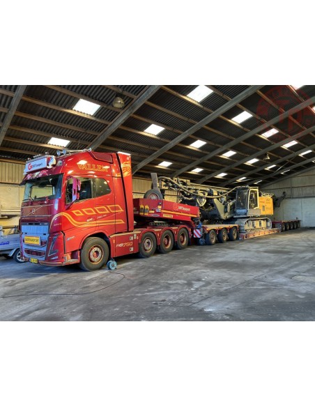 VOLVO FH5 GLOBETROTTER XL 8X4 LOWLOADER - 5 AXLE + DOLLY 3 - AXLE VALLEM WSI 01-3824 WSI MODELS VOLVO FH5 GLOBETROTTER XL 8X4 LOWLOADER - 5 AXLE + DOLLY 3 - AXLE VALLEM WSI 01-3824 WSI MODELS
