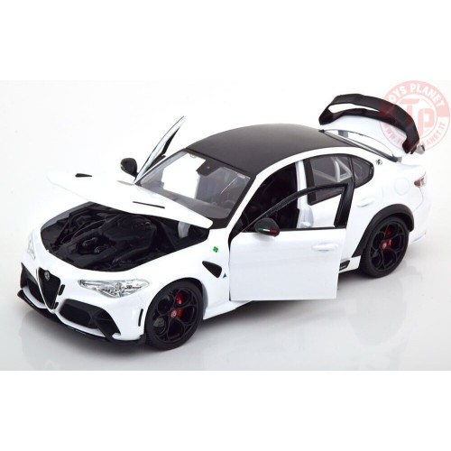 ALFA ROMEO GIULIA GTAm 2020 WHITE 1:18 BU01448 BURAGO