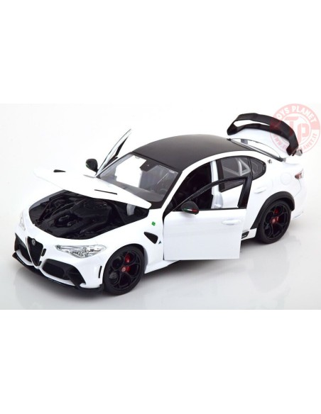 ALFA ROMEO GIULIA GTAm 2020 WHITE 1:18 BU01448 BURAGO ALFA ROMEO GIULIA GTAm 2020 WHITE 1:18 BU01448 BURAGO