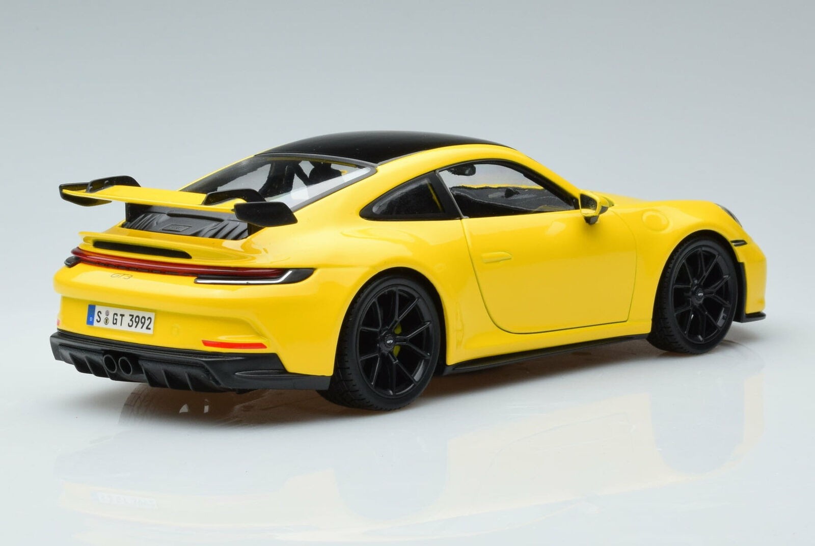 Porsche GT3 Cup Burago 3395 - 1/18 - Jaune - Comme Neuve