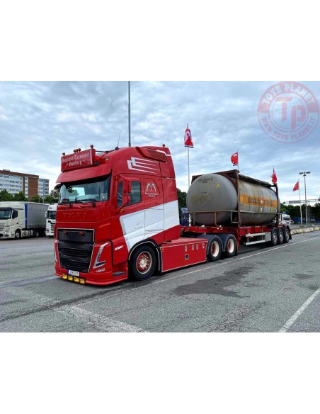 Volvo FH5 Globetrotter XXL 6x4 Haglund Transport Goteborg WSI 01-3870 WSI MODELS