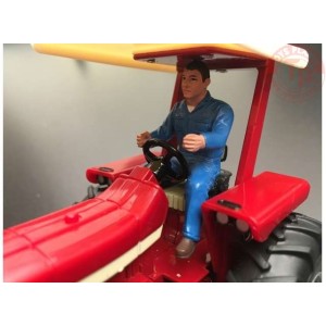 Russell driving tractor AT32139 AT COLLECTIONS