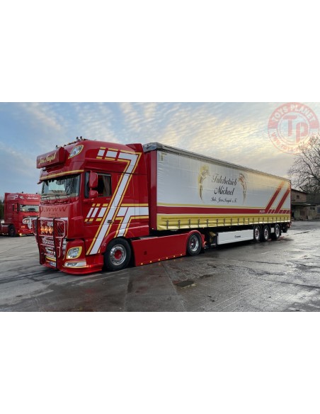 DAF XF SUPER SPACE CAB MY2017 4X2 CURTAINSIDE TRAILER - 3 AXLE MICHAEL / NAUJOK WSI 01-3878 WSI MODELS DAF XF SUPER SPACE CAB MY2017 4X2 CURTAINSIDE TRAILER - 3 AXLE MICHAEL / NAUJOK WSI 01-3878 WSI MODELS
