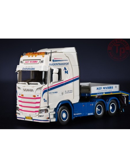 SCANIA S HIGH ROOF 6X4 WITH NOOTEBOOM MCOS SEMI LOW LOADER 4 AXLE WITH RAMPS ALF MYHRE TRANSPORT IMC MODELS 32-0172 IMC MODELS