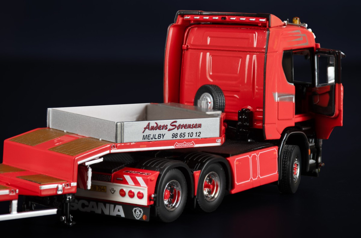 IMC MODELS 32-0178 SCANIA R SERIES MIDDLE ROOF 6X4 WITH NOOTEBOOM M