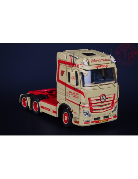 MERCEDES-BENZ ACTROS STREAMSPACE 6X4 PETER E. NIELSEN IMC MODELS 32-0181 IMC MODELS MERCEDES-BENZ ACTROS STREAMSPACE 6X4 PETER E. NIELSEN IMC MODELS 32-0181 IMC MODELS