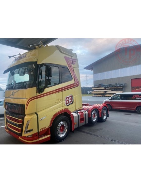 Volvo Globetrotter XL 6x2 met zamac koeloplegger Zurkirchen Transporte TEKNO 81426 TEKNO Volvo Globetrotter XL 6x2 met zamac koeloplegger Zurkirchen Transporte TEKNO 81426 TEKNO