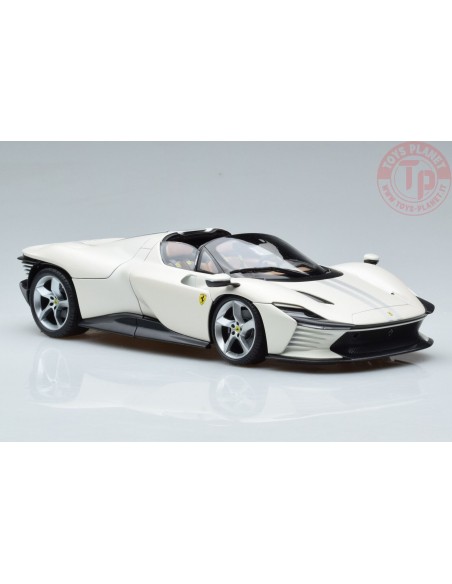 FERRARI DAYTONA SP3 2022 WHITE 1/18 BU16912W BURAGO FERRARI DAYTONA SP3 2022 WHITE 1/18 BU16912W BURAGO