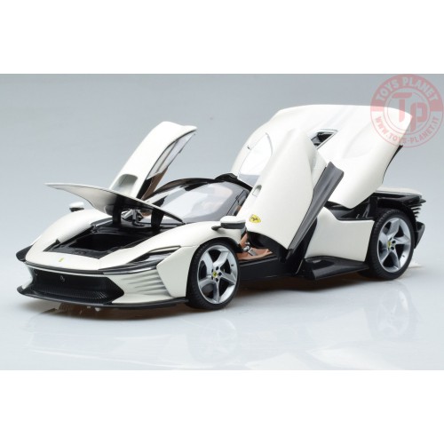 FERRARI DAYTONA SP3 2022 WHITE 1/18 BU16912W BURAGO