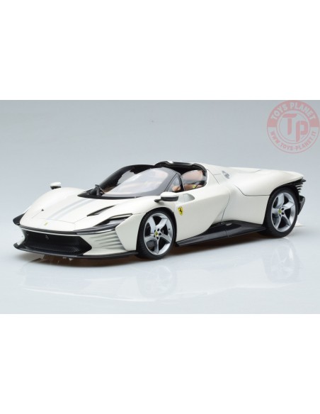 FERRARI DAYTONA SP3 2022 WHITE 1/18 BU16912W BURAGO