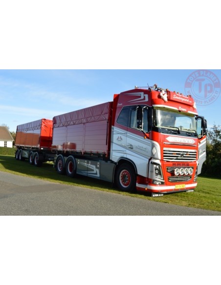 Volvo FH04 Globetrotter motorwagen aanhanger met resin bakken Hans Henrik Sondergaard TEKNO 81542 TEKNO