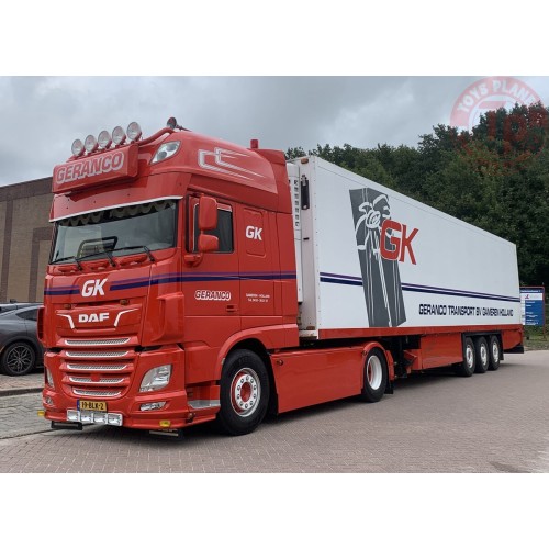 DAF XF SUPER SPACE CAB MY2017 4X2 REEFER TRAILER - 3 AXLE GERANCO TRANSPORT WSI 01-3986 WSI MODELS