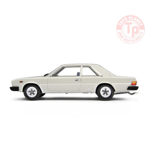 FIAT 130 COUPÉ 1971 BIANCO 1:18 LM143D LAUDORACING